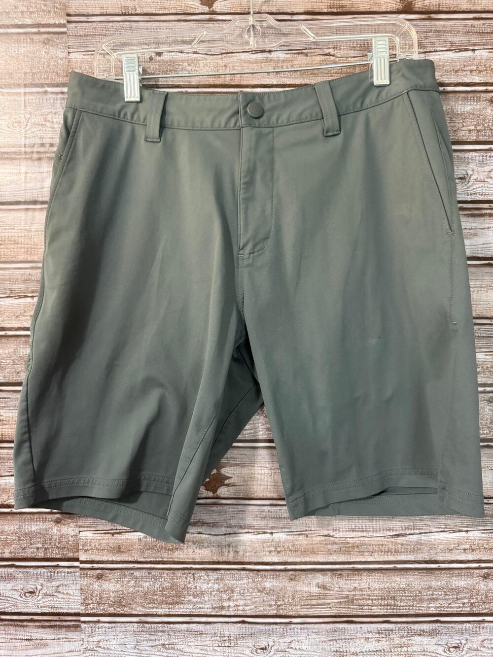 Rhone Commuter Green/Gray Shorts Size 31 Mens Chino